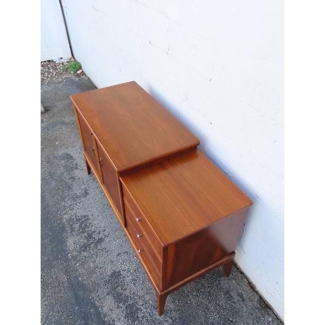 Lane Mid Century Cedar Chest Blanket Trunk With Side Drawers 6329 For Sale - Image 9 of 16
