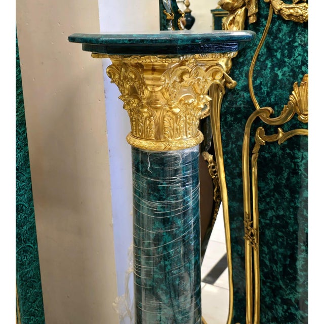 This elegant French Rococo style pedestal features a beautiful marbleized green finish that adds depth and sophistication...