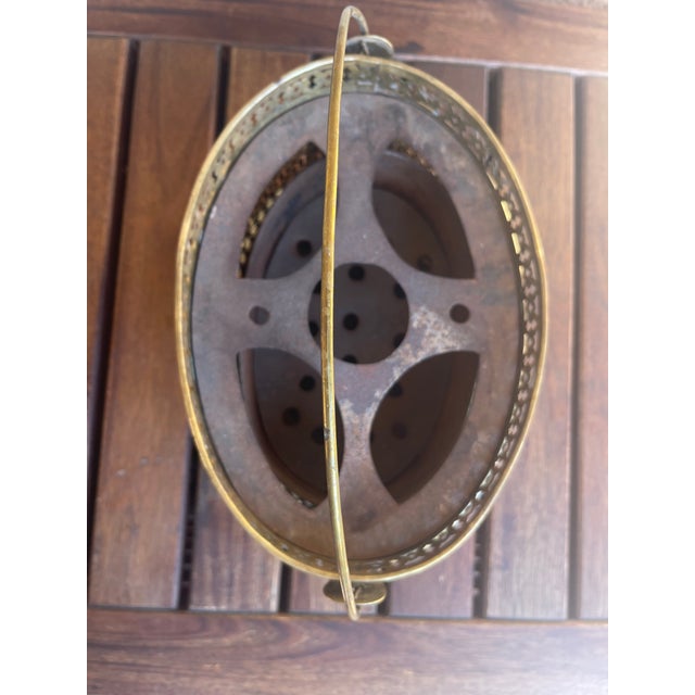 1910s Antique English Victorian Reticulated Oval Brass Plate Food Warmer For Sale - Image 5 of 6
