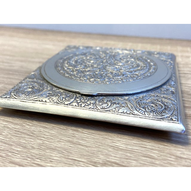 Silver Pocket Powder Compact in Sterling Silver, 1890s For Sale - Image 8 of 13