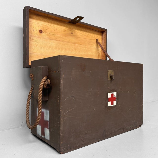 Japanese Medical Supply Chest, 1940s For Sale - Image 4 of 18