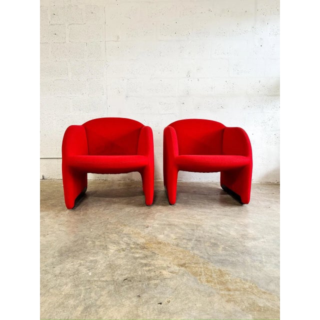Pair Artifort Lounge Chairs designed by french designer Pierre Paulin. Labeled. Original fabric. 28w 29d 29h 17s