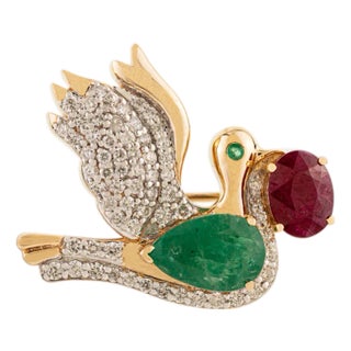 Art Deco 2.87 CTS Emerald & Ruby Dove Brooch Pin With Pave Set Diamonds in 14k Solid Gold For Sale