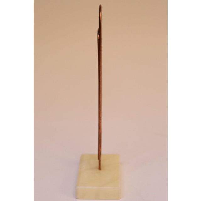 Mid-Century Modern Vintage Oversized Copper Paperclip Sculpture/ Letter Holder Mounted to Marble by Sculptura For Sale - Image 3 of 9