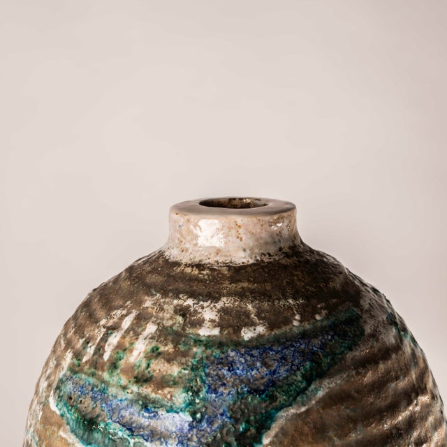 Mid-Century Modern Glazed Ceramic Vase, 1960s, in Very Good conditions. Designed 1960 to 1969