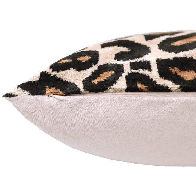 2020s Leopard Pattern Velvet Pillow - 16x16 In For Sale - Image 5 of 11