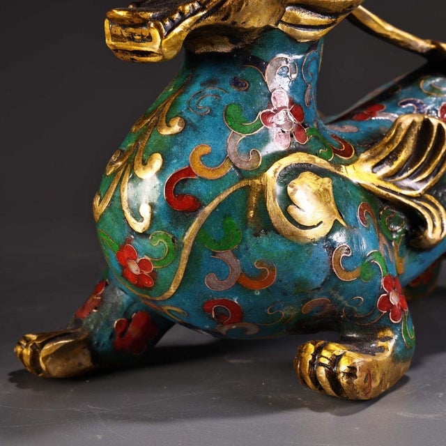 Metal Pair of Antique Gilt Cloisonné Guardian Lion Figurines, 2000g Total For Sale - Image 7 of 8