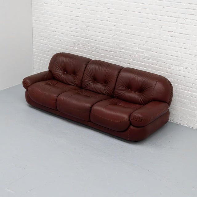 This three-seater sofa model ‘Sapporo’ from the 1970s was produced by Mobil Girgi in Italy. It is a strong example of...