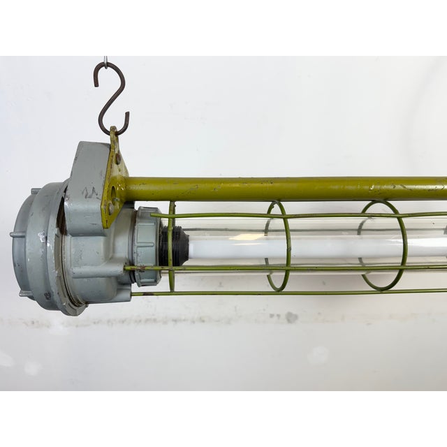 1970s Soviet Industrial Grey Hanging Tube Light, 1970s For Sale - Image 5 of 18