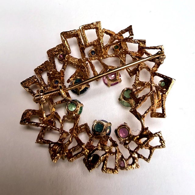 Modern 9ct Gold Brooch with Sapphires and Emeralds, 1960s For Sale - Image 4 of 6