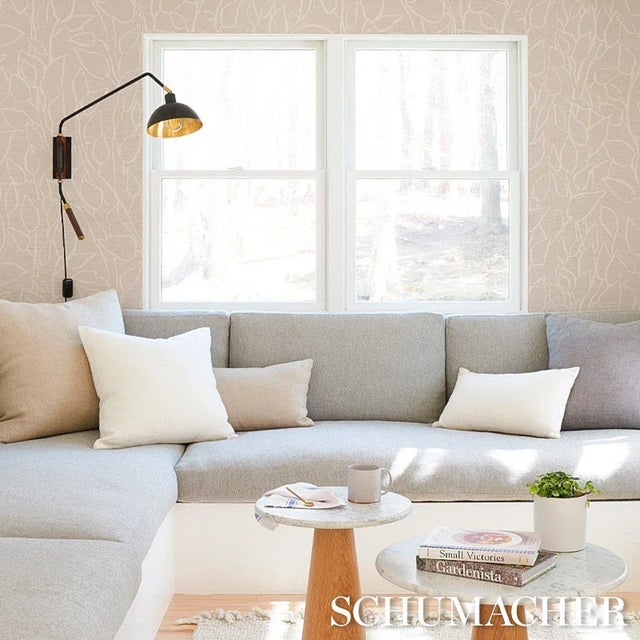 Schumacher Sample - Schumacher Solandra Vine Sisal Wallpaper in Grey For Sale - Image 4 of 5