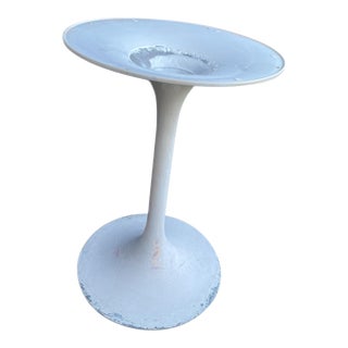 Mid Century Modern Saarinen Style White Metal Tulip Base for Dining Table For Sale