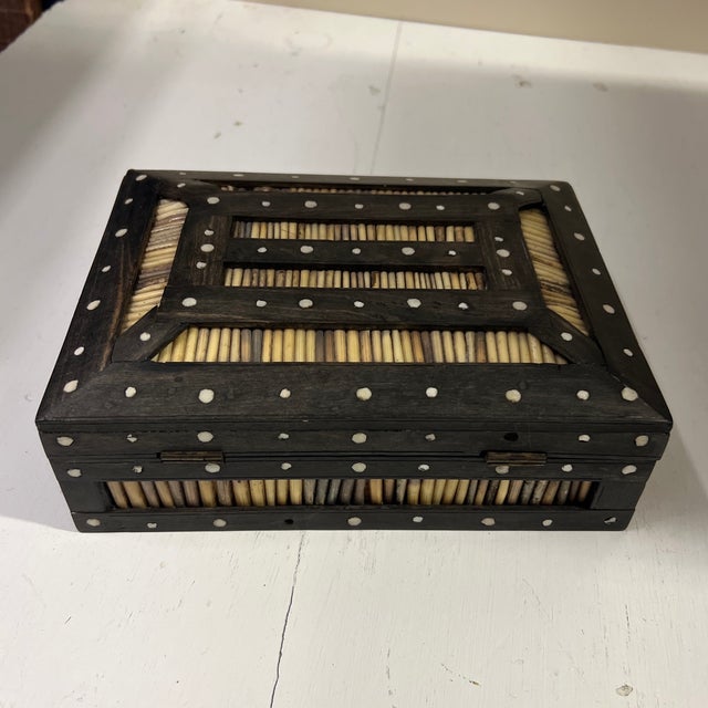 Early 20th Century Antique Anglo-Indian Porcupine Quill Box For Sale - Image 5 of 7