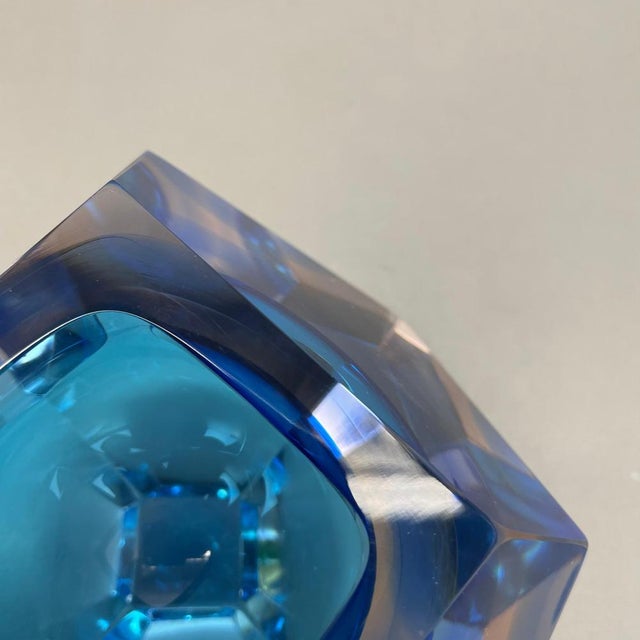 Murano Glass Faceted Diamond Sommerso Bowl by Flavio Poli, Italy, 1970s For Sale - Image 12 of 18