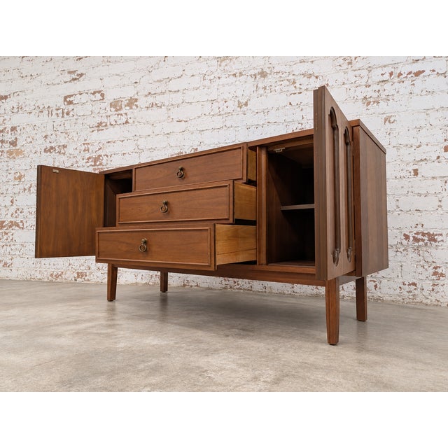 Late 20th Century Vintage MCM J.B.Van Sciver Solid Wood Walnut Dresser/Credenza With Original Hardware For Sale - Image 5 of 7