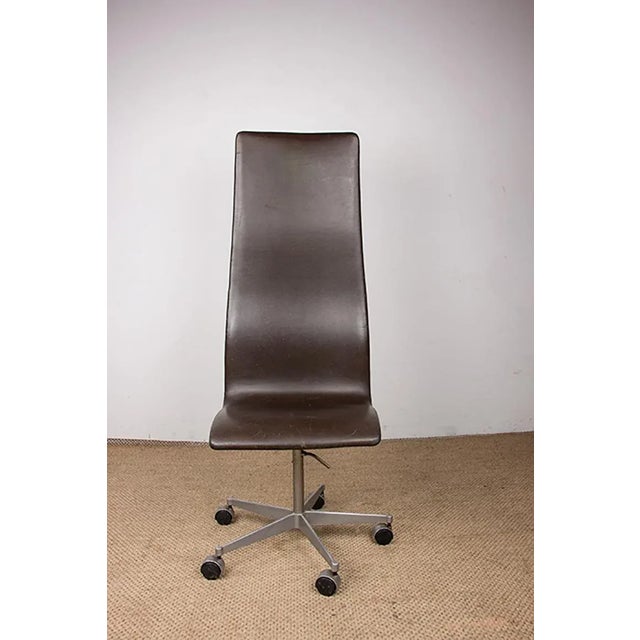 Vintage High-Backed Office Chairs in Leather and Aluminium by Arne Jacobsen for Fritz Hansen, 1980, Set of 4, in Good...