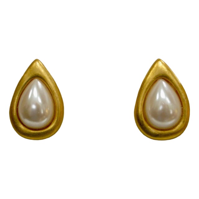 Givenchy 1980s Mate Gold Glass Peal Teardrop Motif Earrings, 2 Pieces For Sale