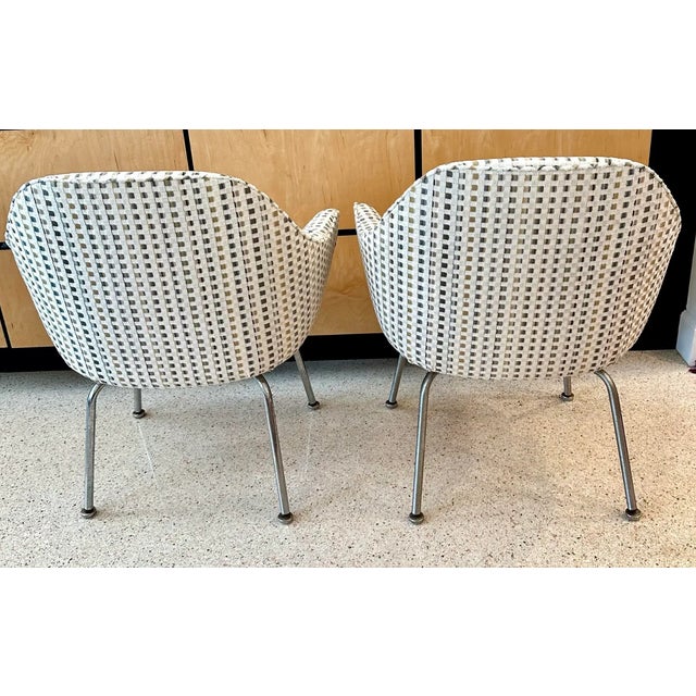 1970s Saarinen for Knoll Executive Armchairs- A Pair For Sale In Miami - Image 6 of 11