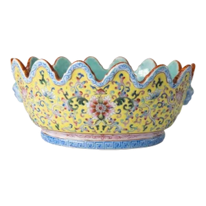 Early 20th Century Chinese Chinoiserie Republic Period Famille Rose Floral Bowl