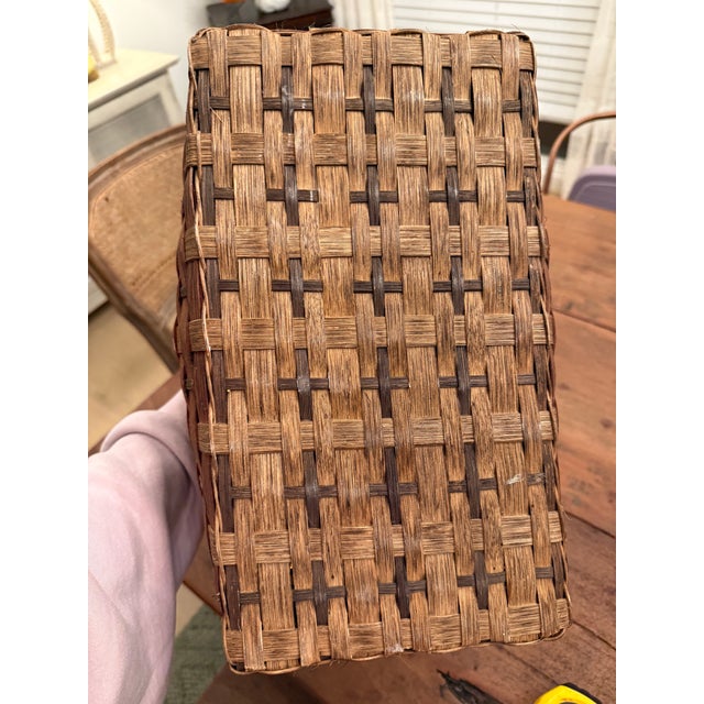 Wood Antique or Vintage Folk Art Split-Wood or Splint Gathering Basket For Sale - Image 7 of 8