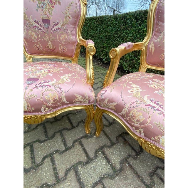 1960s French Artisan Louis XVI Pink Gilt Beech Sofa Set—3 Pc For Sale - Image 9 of 16