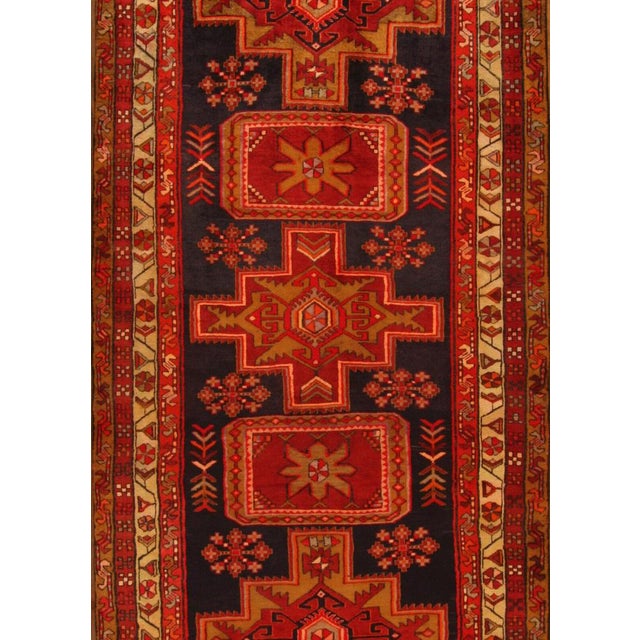 Genuine hand-knotted Middle Eastern rug runner | Size: 313 cm x 144 cm | Knot density: approx. 100.000 knots/m² |...