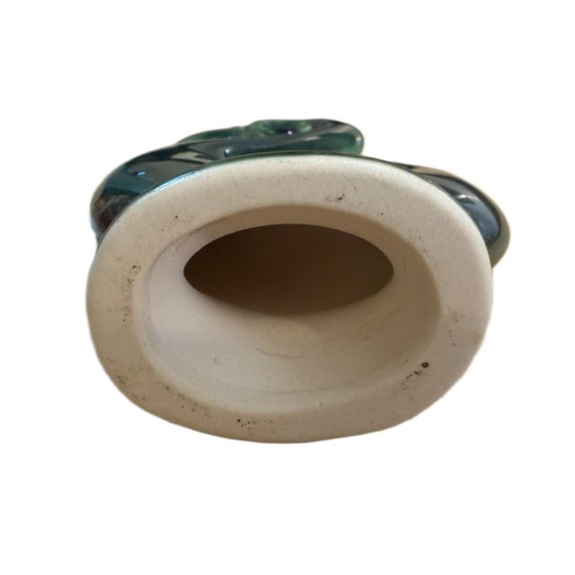 Contemporary Contemporary New Zealand Studio Ceramic Guardian Manaia Sculpture – Pounamu Jade Glaze For Sale - Image 3 of 4