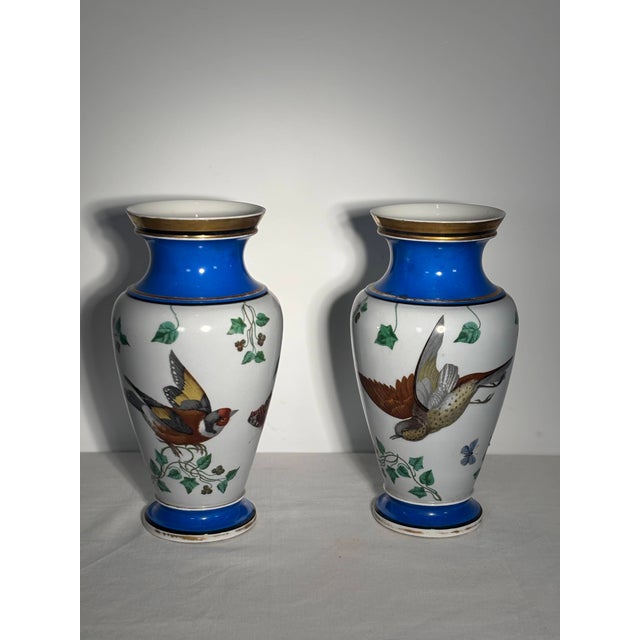 Paris Porcelain Vases with Naturalistic Decoration with Birds and Butterflies, 19th Century, Set of 2 For Sale - Image 17 of 17