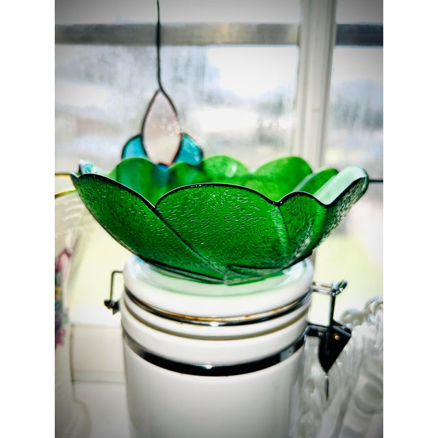 Mid-Century Modern Vintage Green Pressed Glass Leaf Bowl – Scalloped Rim, Mid-Century Decorative Dish For Sale - Image 3 of 11