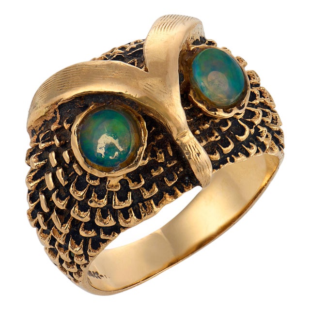 Mid Century Opal 14k Yellow Gold Owl Ring, Size 6.25 For Sale