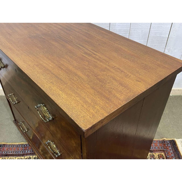 19th Century English Mahogany Chest of Drawers For Sale - Image 14 of 18