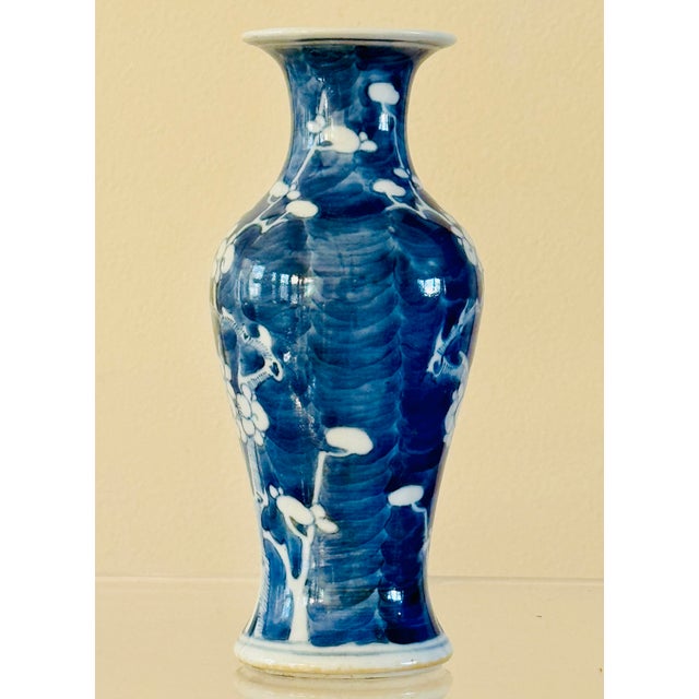 Mid 19th Century Qing Dynasty Blue and White Porcelain Prunus Vase For Sale - Image 4 of 14