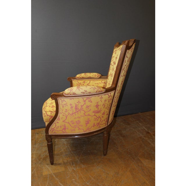 Louis XVI Walnut Bergère Armchairs, Late 18th Century, Set of 2 For Sale - Image 5 of 13