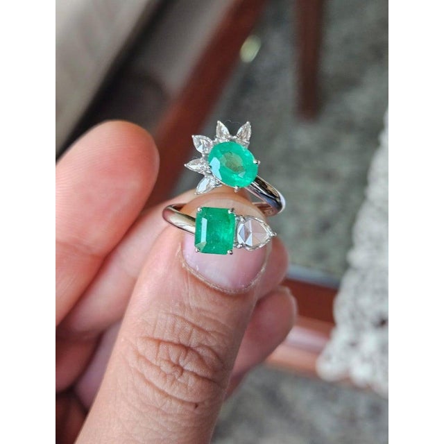 Modern 18k Gold, 2.63 Carats, Natural Zambian Emerald & Rose Cut Diamonds Cocktail Ring, Size 6 For Sale - Image 3 of 10