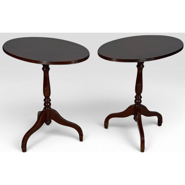 Pair of Vintage Queen Anne Style Oval Tilt Top Accent Tables For Sale - Image 4 of 15