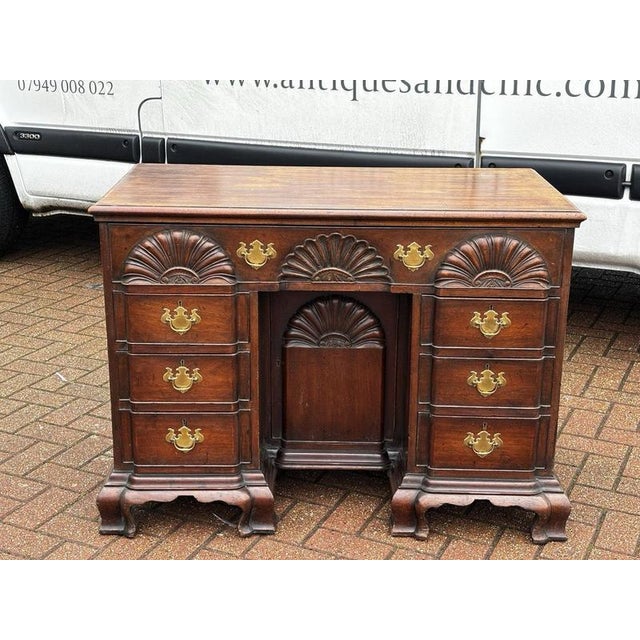 Mahogany Rhode Island Desk in the style of John Townsend For Sale - Image 12 of 18