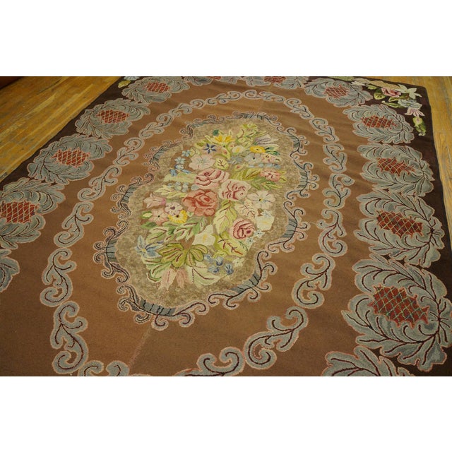 Early 20th Century 1930s Tan Camel Floral Medallion Antique American Hooked Rug 6'7" X 9'7" Handknotted Wool Carpet For Sale - Image 5 of 6