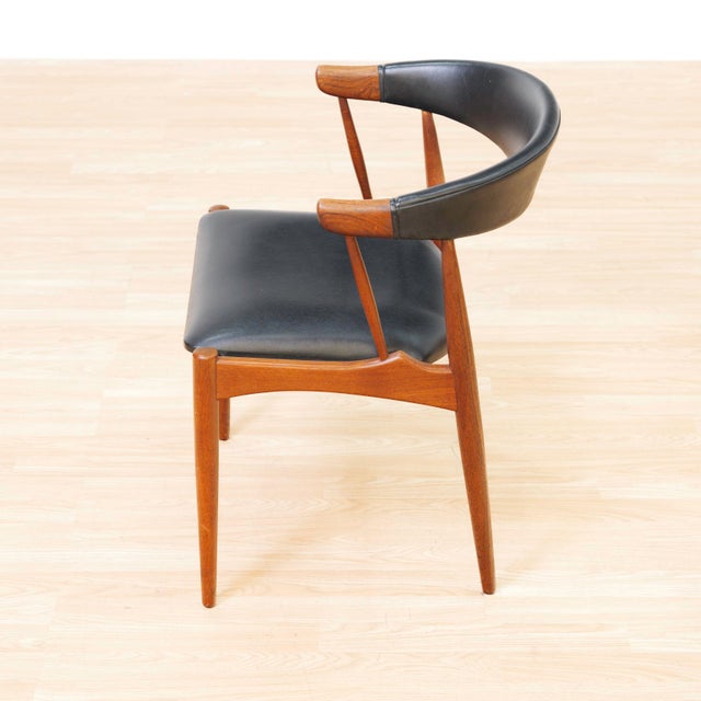 1960s Danish Modern Teak Armchair by Johannes Andersen For Sale In Los Angeles - Image 6 of 12