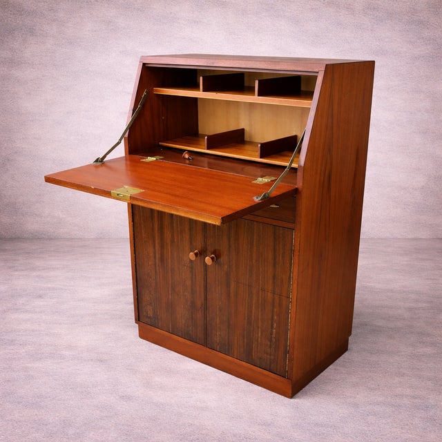 Mid-Century Modern Teak and Walnut Bureau Desk by Morris of Glasgow, 1970s, in Very Good conditions. Designed 1970 to 1979