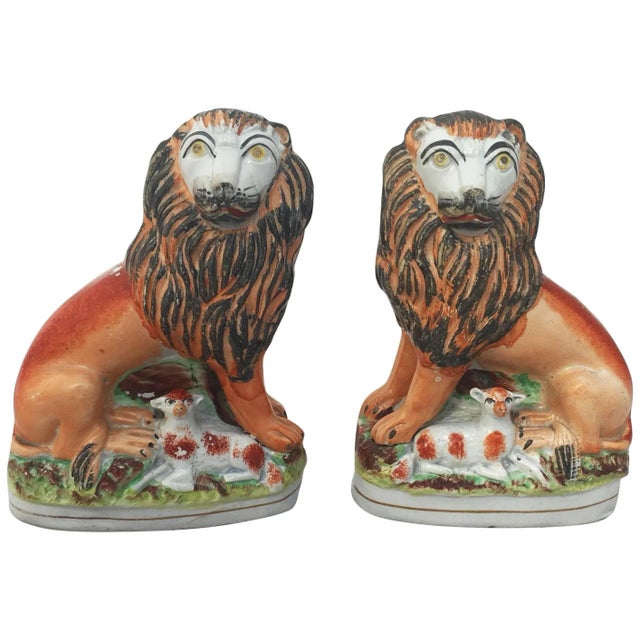 19th Century English Staffordshire Lions with Lambs - a Pair For Sale - Image 11 of 11