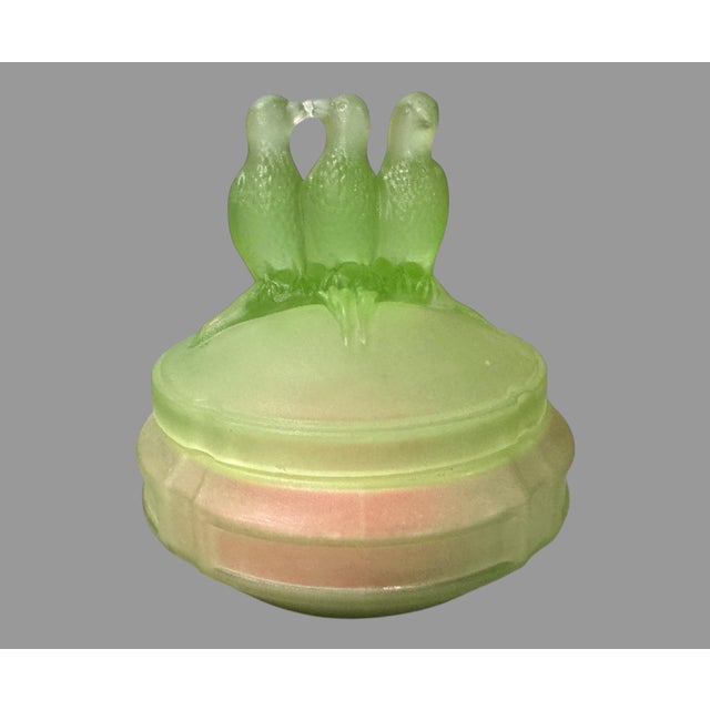 Mid 20th Century Vintage Uranium Vaseline Art Glass Covered Powder Jar Dish With 3 Figural Birds For Sale - Image 5 of 7