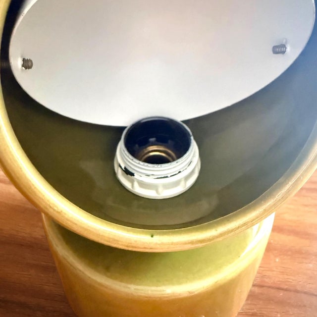 1970s Vintage Space Age Table Lamp in Olive Green Ceramic, Italy, 1970s For Sale - Image 5 of 12