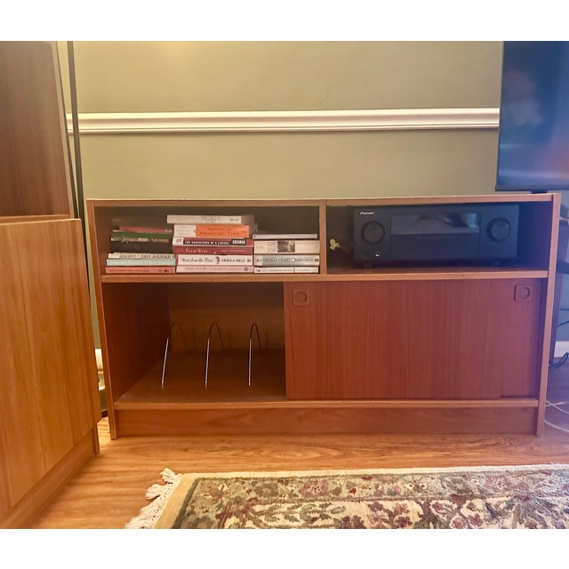 Mid-Century Modern 1980s Mid Century Danish Modern Teak Entertainment Console Record Cabinet For Sale - Image 3 of 7