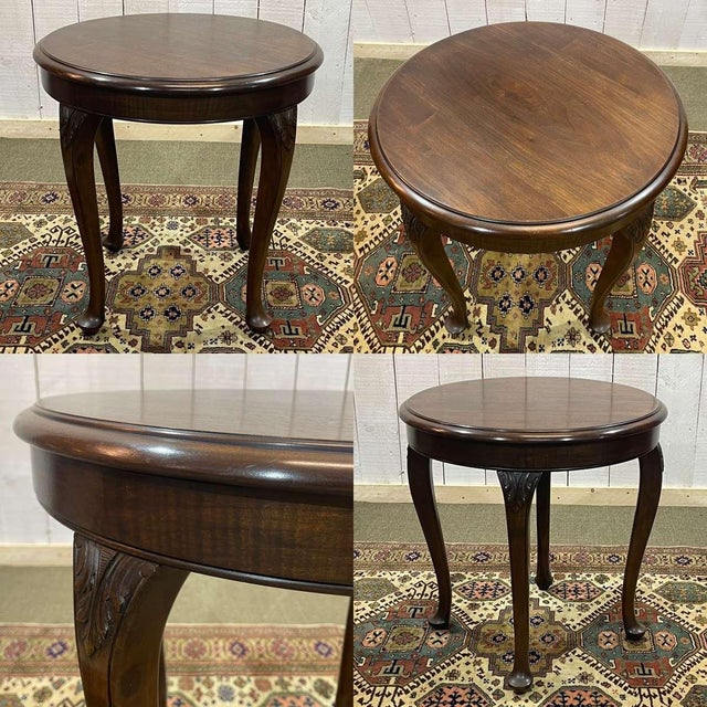 English beech pedestal table from the 1950s - H=60cm, Diam=60cm.