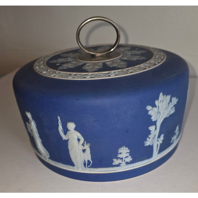 1900 - 1909 1900s Wedgwood Jasperware Blue and Whire Dome For Sale - Image 5 of 10