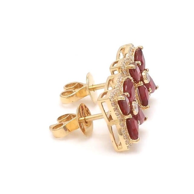 2.52 Ct Natural ruby and 0.39 ct diamond earring in 18k gold For Sale - Image 14 of 18