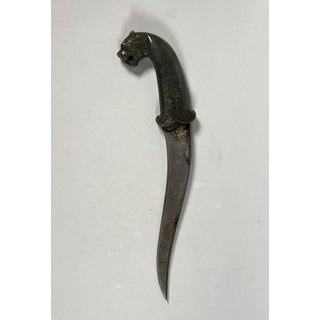 Kard jade dagger with lion's head, India, Mughal Dynasty (1526-1857) For Sale