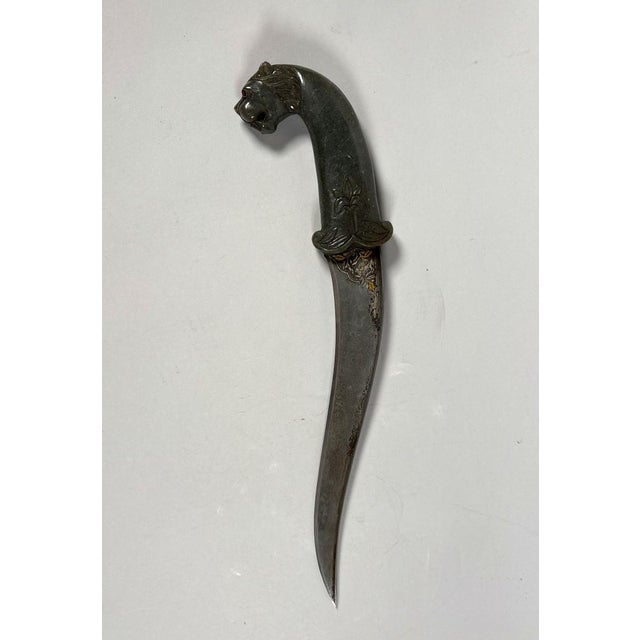 Kard jade dagger with lion's head, India, Mughal Dynasty (1526-1857) For Sale