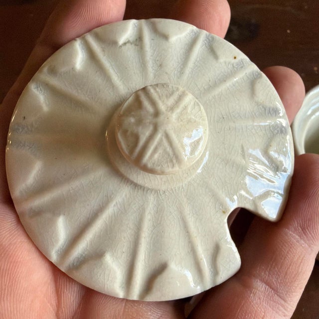 Antique Early 19th C. English Pearlware Fluted Lidded Mustard Pot C. 1800 For Sale - Image 10 of 18