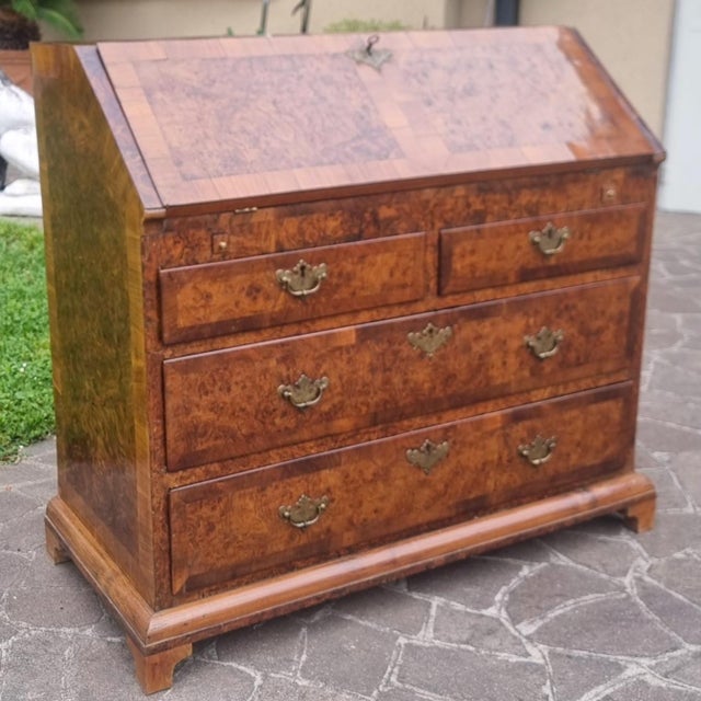 Brown English Flap in Walnut and Elm Burl, 1770s For Sale - Image 8 of 10